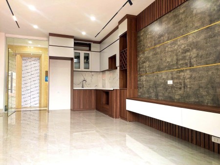 Lô góc Nguyễn Ngọc Vũ 6 tầng thang máy, kinh doanh ở cho thuê đều tốt
