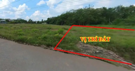 Chủ ngộp cần bán mảnh vườn 1200m2 giá 200tr tại TTHC Huyện Đồng Phú