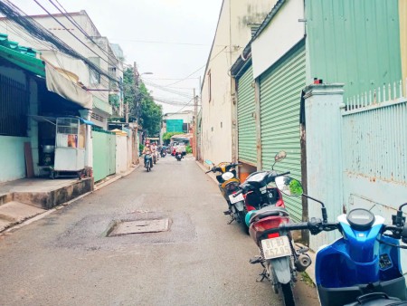 Chủ ngộp Bán giá quá tốt 4 lô đất thổ cư liền kề giá tốt mặt tiền hẻm Tây Hòa Phước Long A