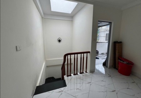 Bán Nhà Ngô Gia Tự diện tích 30 m2, 5 tầng, mặt tiền 5.2m, giá 4.5 tỷ