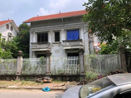 Bán liền kề trong Khu đô thị Làng Việt Kiều Châu Âu, Mỗ Lao, Hà Đông, Hà Nội.