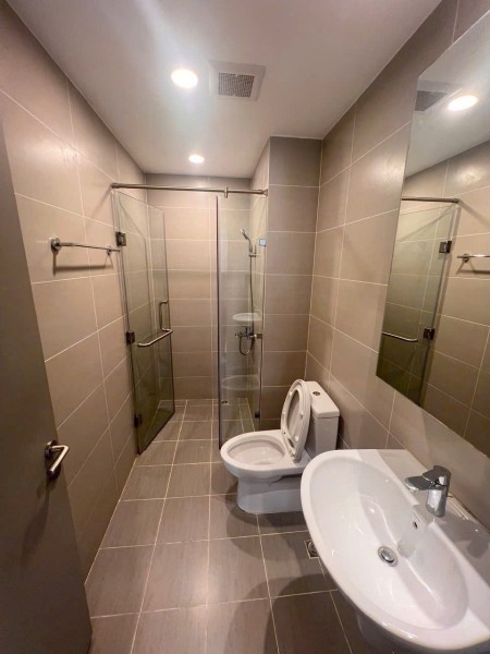 Chính chủ bán CH Hoa Sen Đầm Sen 65m2, 2pn, 2wc, có bancon hướng đông, tặng NT. Giá thật: 3.3 tỷ