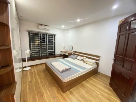 Bán Nhà Bằng Liệt - Hoàng Mai, DT 33m2 x 5T, MT 4M2, Giá Hơn 5 tỷ, Nhà Mới Koong, OTO Gần