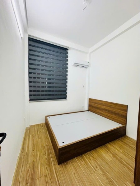 Lĩnh Nam, Hoàng Mai 30m2, 4 tầng, 5.2 tỷ. MẶT NGÕ THÔNG - KINH DOANH - 3 NGỦ - DÂN XÂY