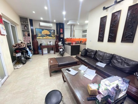 Cần bán nhà dân xây - Cách ô tô 50m - Khu vực đang phát triển.
