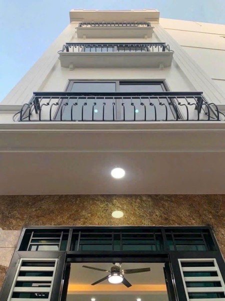 Nhà 30m2 x 5 tầng Tây Mỗ, nhà xây mới, ngõ nông thoáng, ô tô cách 30m, giá 4.3 tỷ, lh 0978 052 259
