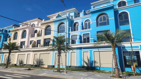 Bán nhà phố đường 27m tại dự án Là Celia City Quảng Bình