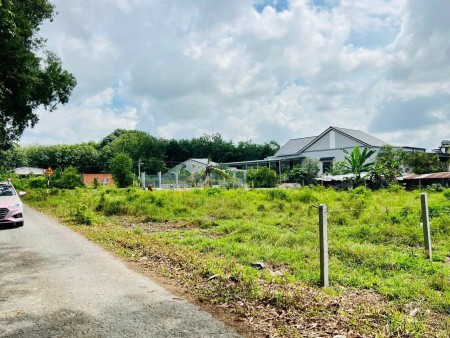 KẸT TIỀN BÁN GẤP 2.250M2 ĐẤT, NGAY KHU CÔNG NGHIỆP GẦN CHỢ, TRƯỜNG HỌC ĐÔNG DÂN CƯ. GIÁ 170TR