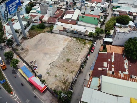 Chính chủ cần cho thuê mặt bằng 2247m2 mặt tiền vòng xoay Phạm Văn đồng, Thủ Đức