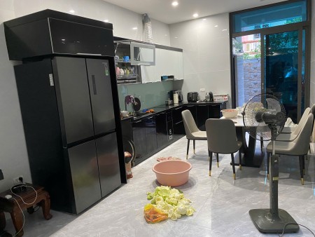 NHỈNH 6T CÓ NGAY NHÀ ĐẸP CỰ KHÊ - GARA Ô TÔ TRONG NHÀ.