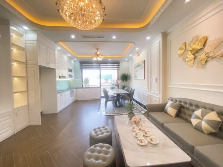 Bán nhà Lê Trọng Tấn, 2 thoáng, ô tô đỗ cửa, 44m2, 8.9 tỷ