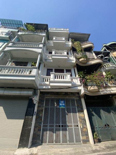 Chính chủ cho thuê nhà mặt phố TƯƠNG MAI 70M2X4 TẦNG, nhà mới, an ninh tốt.