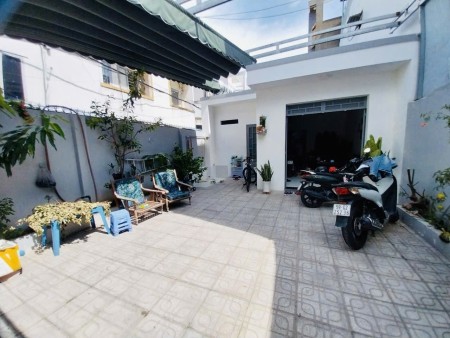 Giảm sốc 500tr !!! Chỉ còn 6tỷ2, Nhà C4 SHR, diện tích khủng 117m2, 1/ Nguyễn Văn Quá cách mặt
