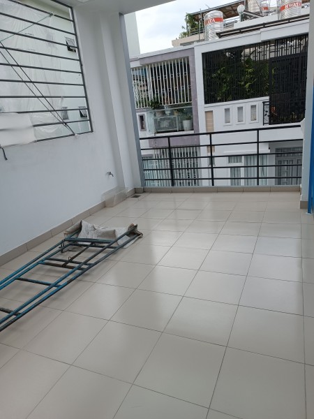 Chính chủ cho thuê nhà hẻm xe hơi, 5 phòng ngủ, gần trường học, chợ quận Phú Nhuận