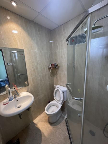 Gia đình cần bán căn hộ Sailing Tower 80m2, 2pn, 2wc, view công viên. Giá: 8.1 tỷ còn TL giảm