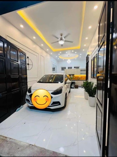 Căn Nhà Mơ Ước: Gara Ô Tô, Gần Mặt Phố – Pháp Lý Rõ Ràng!
