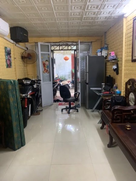 Bán nhà đẹp Đinh Công Hạ về ở ngay, tiện ích đầy đủ gần trường, gần chợ, đông dân cư, giá 1.5 tỷ
