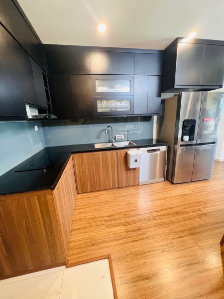 Bán căn hộ 3 ngủ, đầy đủ nội thất xịn, Vin Smatt City, 0888516777