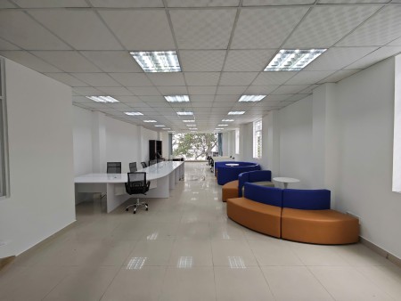 Cho thuê sàn văn phòng ngay mặt tiền Nguyễn Thị Minh Khai, Quận 3. 180m2 chỉ 62 triệu/tháng