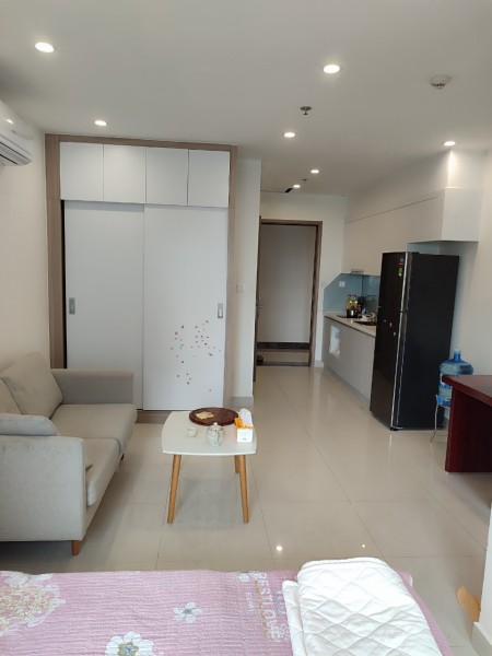 Bán căn Studio. Full nội thất, 30 m2, nhỉnh 2 tỷ, Vin Smart City, 0888516777