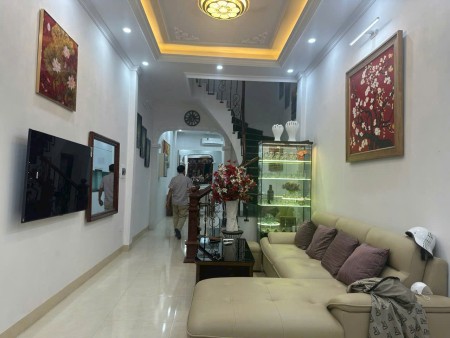 Bán nhà mặt phố Hoàng Văn Thái 60m2, nhỉnh 18 tỷ