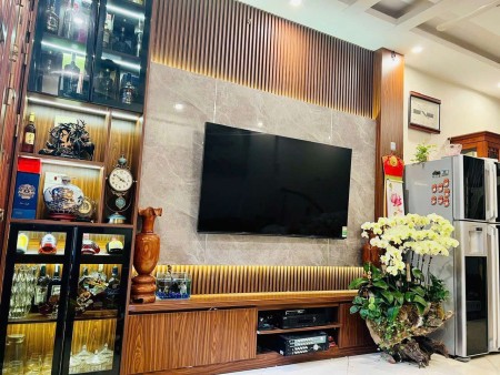KHU PHÂN LÔ - Ô TÔ TRUNG TÂM QUẬN HAI BÀ GIÁ 8.6 TỶ