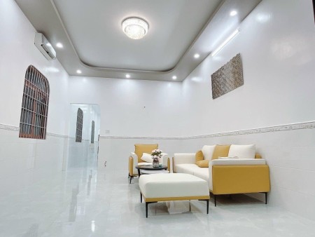 Chủ ngộp cần bán gấp nhà cấp 4 ngay gần chợ Thạnh Phú Vĩnh Cửu chỉ cần 500tr nhận nhà ngay.