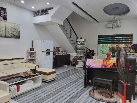 Nhà KDC Melosa Graden, Phú Hữu, quận 9, 1 trệt 2 lầu, 8.3tỷ/75m2