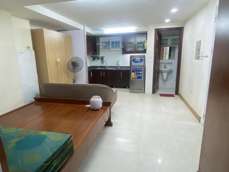 Chính Chủ Cho Thuê Căn Hộ 1 PN 45m2 Giá Ưu Đãi Chỉ Còn 4.5 Triệu/Tháng. Đc: Cát Linh, Đống Đa