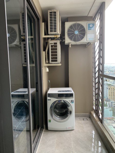 BÁN CĂN HỘ PARK LEGEND- 71M - 2PN+ 2WC. FULL NỘI THẤT CAO CẤP, SANG LẠI HĐ ĐANG CHO THUÊ 18 TR/THÁNG