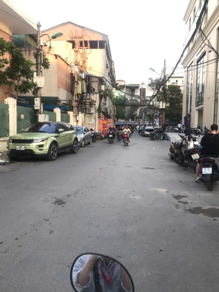 Nhà mặt ngõ Cầu Giấy - 55m - Ôtô ngủ trong nhà - lô góc 4 Tầng - 9 Tỉ
