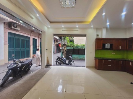 BÁN NHÀ QUẬN THANH XUÂN, PHỐ VƯƠNG THỪA VŨ, LÔ GÓC MỞ HẲN 2 CỬA. ĐẸP NHƯ HOA HẬU LUÔN