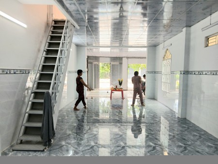 Cho thuê Nhà Mặt Tiền nguyên căn 114m2