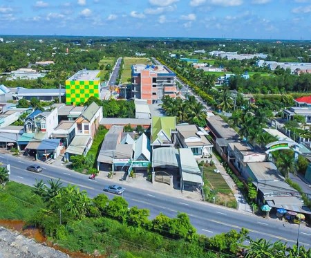 Đức Hòa New City với trung tâm thương mại và các tiện ích nội khu đã hoàn thiện 100%.