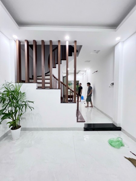 Bán nhà chính chủ 39m2 tại Lê Trọng Tấn