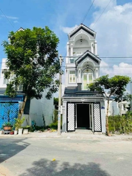 Chính chủ cần bán căn nhà 1 trệt 2 lầu 3 phòng ngủ SHR Hoàn Công giá chỉ 2ty250