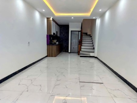 Cơ hội vàng - Bán nhà mặt phố đường Láng, 6 tầng, giá 7.8 tỷ