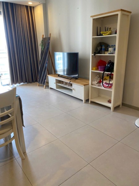 Gia đình cần bán CH Thuận Việt 90m2, 3PN, 2WC, căn góc, có bancon, SH lâu dài. Giá bán: 4.1 tỷ TL