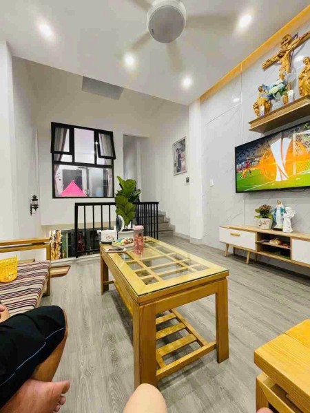 Hàng hiểm tại đường Thái Thị Bôi, bán nhà mặt phố 51M2 giá chỉ hơn 5 tỷ