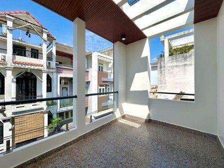 Nhà đẹp, phong cách hiện đại. 50M2 X 3,5T hẻm 7M đường Lê Văn Quế, giá sốc chỉ 6,6 tỷ.