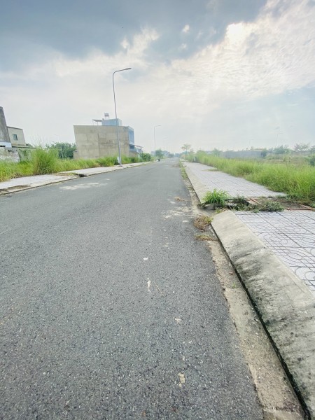 Đất Nền KCN Tân Đô Diện Tích 80m2, Gần Hồ Sinh Thái 15ha Giá 1ty335