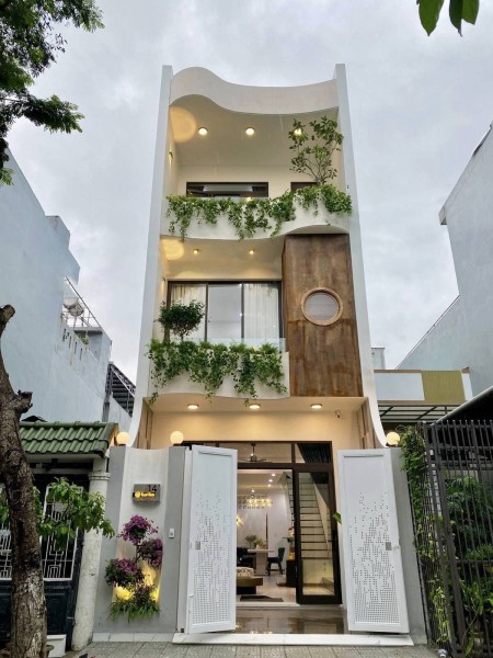 Nhà 1 trệt 2 lầu giá tốt, vị trí đắc địa cho kinh doanh buôn bán lẫn mua ở tại trung tâm Thuận Giao