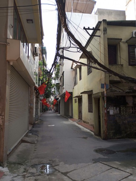Cần bán căn nhà trong ngõ phố Hoàng Hoa Thám. DT 60m2 MT 4.3m - Giá 8,3 tỷ