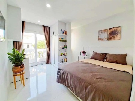 Căn hộ studio 40M2, bancol lớn, ngay giữa trung tâm quận 7, cách lotte 500M, gần cầu Kênh Tẻ