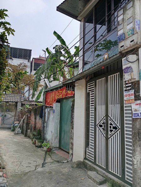 Bán đất tặng nhà C4 gác lửng vào ở ngay ngõ thông gần phố chợ Xốm Hà Đông