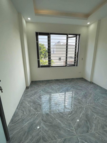 Bán nhà Hoàng Mai, số đẹp, ô tô đổ cửa, 38M2 nhỉnh 4 tỷ