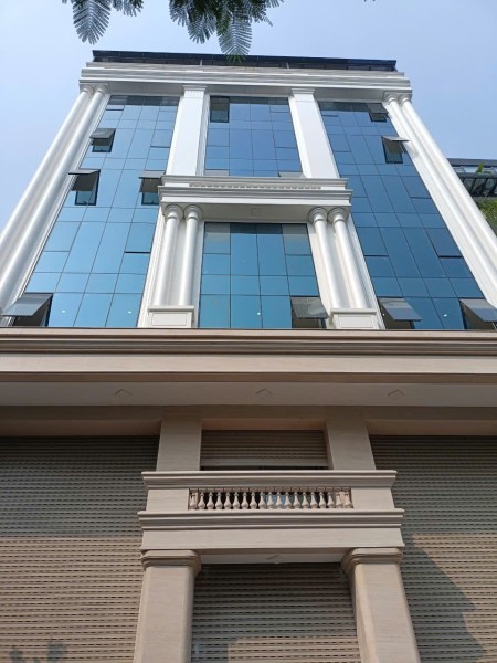 Bán tòa VP mặt phố Hồng Tiến - Mặt tiền siêu rộng, kinh doanh, view hồ - 495M - 9 Tầng - Hơn 200 tỷ