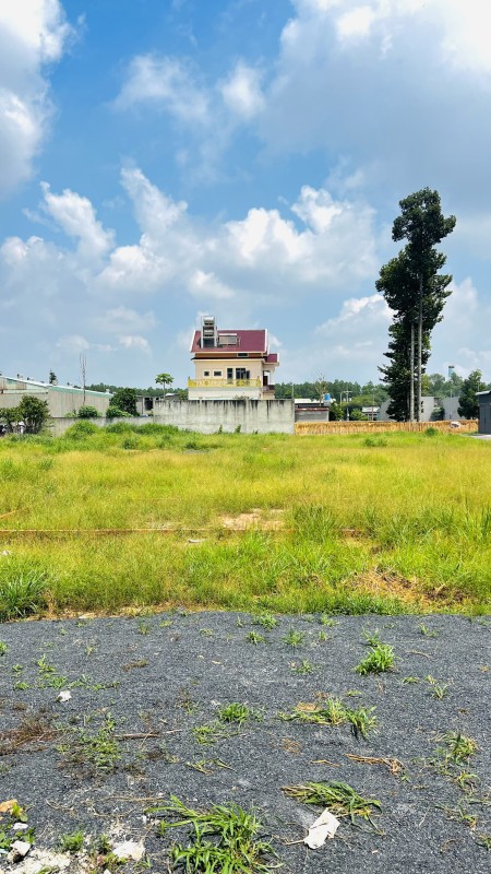 Đất đẹp nằm ngay chợ An Viễn, DT 95m2, nở hậu lớn, công chứng ngay trong ngày