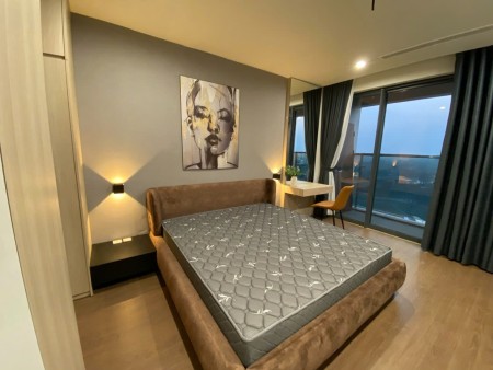 Nhỉnh 12 tỷ Bán gấp căn hộ lô góc 3 ngủ matrix one Mễ Trì