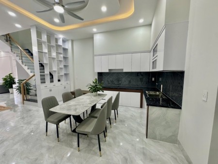 Nhà chính chủ! HXH Nhà 4 tầng Linh Xuân Thủ Đức (cũ). LG 12M 85m2 Hoàn Công 5PN - Giá 4 tỷ.6